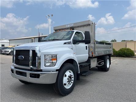 2025 Ford F-650 Gas Base (Stk: VFF22868) in Chatham - Image 1 of 18 2025 Ford F-650 Gas Base (Stk: VFF22868) in Chatham - Image 1 of 18