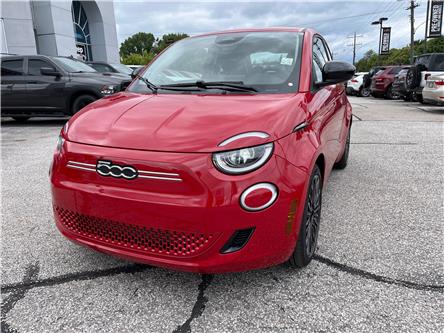 2025 Fiat 500e Base (Stk: 25-345) in Sarnia - Image 1 of 18