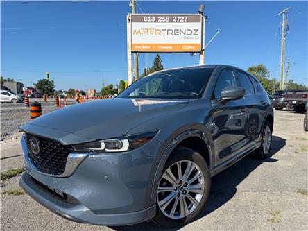2023 Mazda CX-5 Signature in Kemptville - Image 1 of 35 2023 Mazda CX-5 Signature in Kemptville - Image 1 of 35
