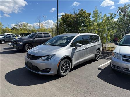 2020 Chrysler Pacifica Touring-L (Stk: 163832) in London - Image 1 of 6