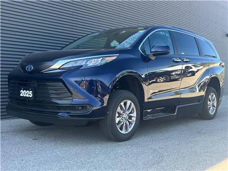 2025 Toyota Sienna XLE 8-Passenger (Stk: MU2385) in London - Image 1 of 18