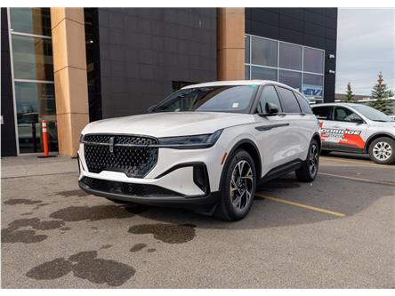 2025 Lincoln Nautilus Premiere (Stk: S-2016) in Calgary - Image 1 of 23