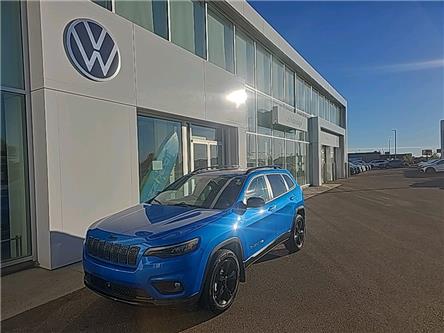 2023 Jeep Cherokee Altitude (Stk: 25195A) in Lethbridge - Image 1 of 30