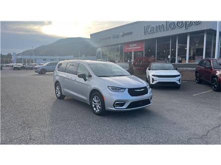 2026 Chrysler Pacifica Select (Stk: TT017) in Kamloops - Image 1 of 25