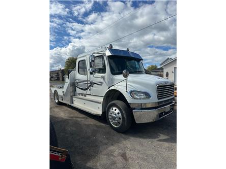 2013 Freightliner  in Thunder Bay - Image 1 of 12