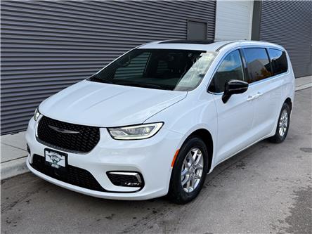 2026 Chrysler Pacifica Select (Stk: 26055) in London - Image 1 of 32