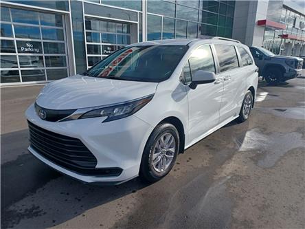 2025 Toyota Sienna LE 8-Passenger (Stk: 2538891) in Regina - Image 1 of 26