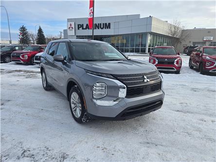 2024 Mitsubishi Outlander ES (Stk: 8922) in Calgary - Image 1 of 24