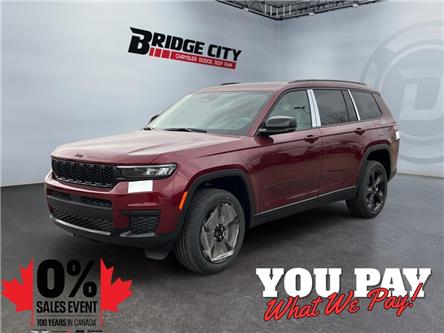 2025 Jeep Grand Cherokee L Laredo (Stk: 40785) in Lethbridge - Image 1 of 8