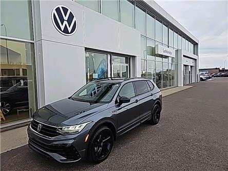 2023 Volkswagen Tiguan Comfortline R-Line Black (Stk: 26196B) in Lethbridge - Image 1 of 28