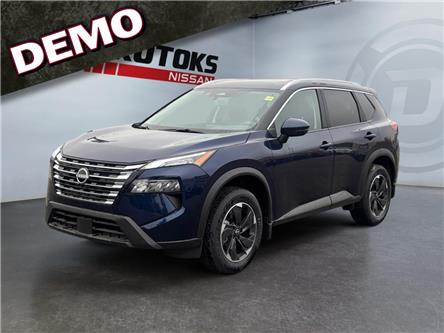 2025 Nissan Rogue SV Moonroof (Stk: 15821) in Okotoks - Image 1 of 16