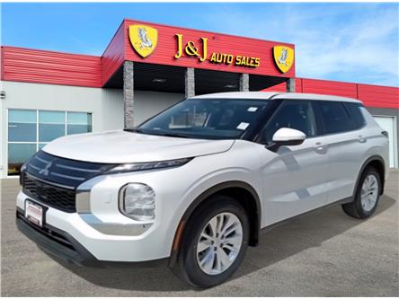 2026 Mitsubishi Outlander ES (Stk: WM26004) in Brandon - Image 1 of 16