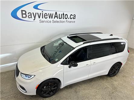 2024 Chrysler Pacifica Touring-L (Stk: 43358J) in Belleville - Image 1 of 28