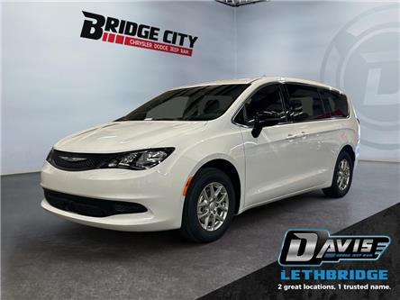 2025 Chrysler Grand Caravan SXT (Stk: 40318) in Lethbridge - Image 1 of 15