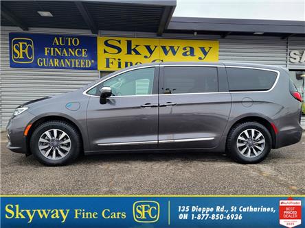 2022 Chrysler Pacifica Hybrid LIMITED HYBRID | PANO ROOF | NAVI | HEATED LEATHER (Stk: R12457A) in St. Catharines - Image 1 of 33