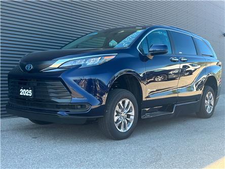 2025 Toyota Sienna XLE 8-Passenger (Stk: MU2392) in London - Image 1 of 18