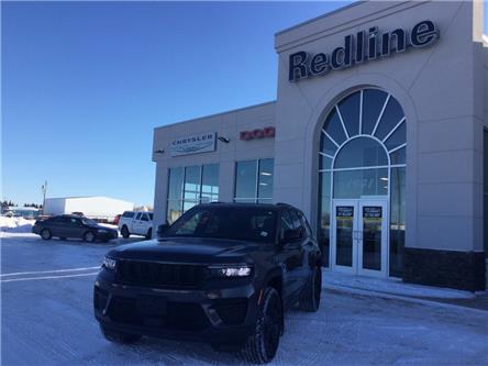 2025 Jeep Grand Cherokee Laredo (Stk: FF075) in Swan River - Image 1 of 19