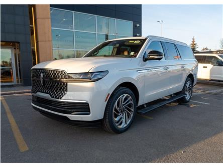 2026 Lincoln Navigator L Reserve (Stk: T-732) in Calgary - Image 1 of 23