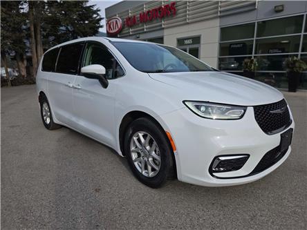 2023 Chrysler Pacifica Touring-L (Stk: 55786) in Castlegar - Image 1 of 24