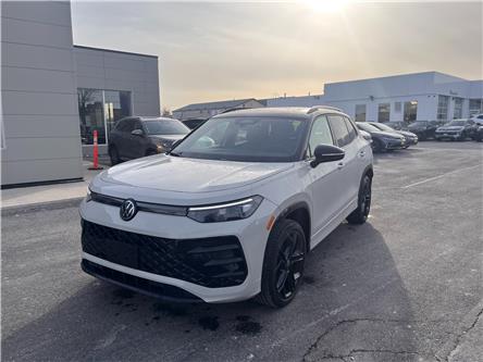 2025 Volkswagen Tiguan Comfortline R-Line Black Edition (Stk: VU1670) in Sarnia - Image 1 of 21