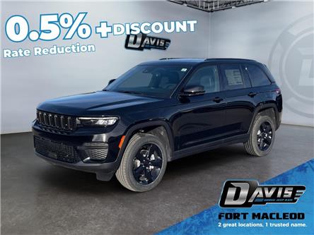 2025 Jeep Grand Cherokee Laredo (Stk: 30468) in Fort Macleod - Image 1 of 25 2025 Jeep Grand Cherokee Laredo (Stk: 30468) in Fort Macleod - Image 1 of 25
