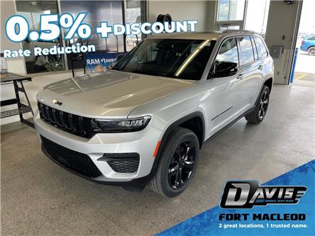 2025 Jeep Grand Cherokee Laredo (Stk: 25071) in Fort Macleod - Image 1 of 22 2025 Jeep Grand Cherokee Laredo (Stk: 25071) in Fort Macleod - Image 1 of 22