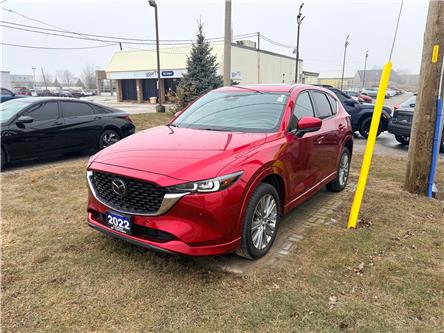 2022 Mazda CX-5 Signature (Stk: T093A) in Chatham - Image 1 of 24