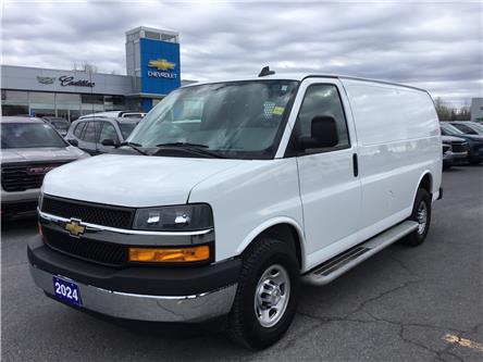 2024 Chevrolet Express 2500 Work Van (Stk: R0118) in Cornwall - Image 1 of 28