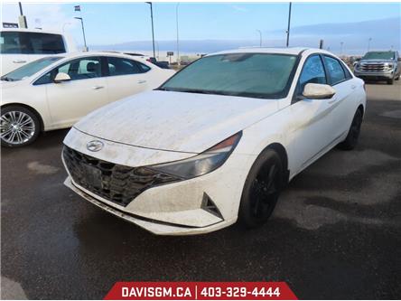 2023 Hyundai Elantra Preferred w/Tech Package (Stk: 303158) in Lethbridge - Image 1 of 7