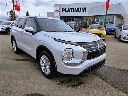 2026 Mitsubishi Outlander ES (Stk: T6086) in Calgary - Image 1 of 25