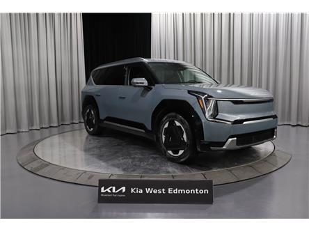 2026 Kia EV9 Land w/Premium Package (Stk: 27001) in Edmonton - Image 1 of 28