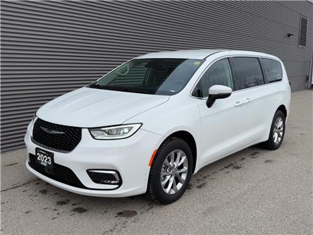 2023 Chrysler Pacifica Touring-L (Stk: U11120) in London - Image 1 of 28