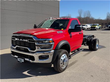 2026 RAM 5500 Chassis Tradesman/Big Horn (Stk: 26032) in London - Image 1 of 19