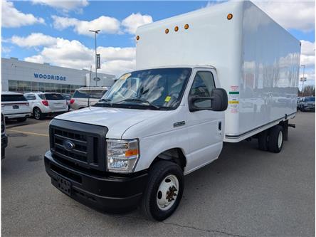 2024 Ford E-450 Cutaway Base (Stk: 19485) in Calgary - Image 1 of 19 2024 Ford E-450 Cutaway Base (Stk: 19485) in Calgary - Image 1 of 19