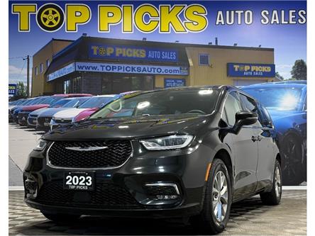 2023 Chrysler Pacifica Touring-L (Stk: 565713) in North Bay - Image 1 of 30