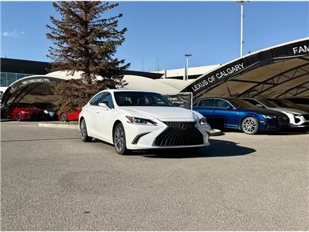 2025 Lexus ES 300h Base (Stk: 250949L) in Calgary - Image 1 of 18
