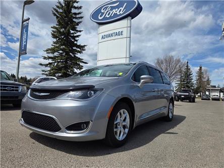 2017 Chrysler Pacifica Touring-L Plus (Stk: 7160) in Calgary - Image 1 of 12
