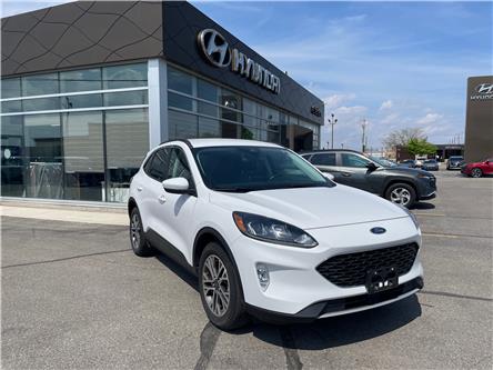 2021 Ford Escape SEL (Stk: T142A) in Chatham - Image 1 of 33