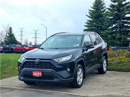 2021 Toyota RAV4 XLE (Stk: P3827) in Bowmanville - Image 1 of 28