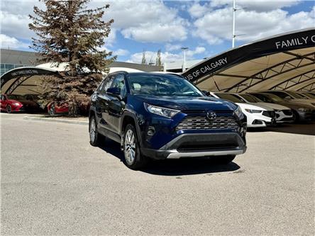 2020 Toyota RAV4 Limited (Stk: 260685A) in Calgary - Image 1 of 18