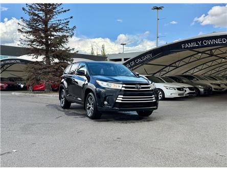 2017 Toyota Highlander LE (Stk: 260695A) in Calgary - Image 1 of 18