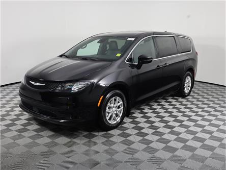 2027 Chrysler Grand Caravan SXT (Stk: 27T003) in Calgary - Image 1 of 19