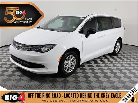 2026 Chrysler Grand Caravan SXT (Stk: 26T221) in Calgary - Image 1 of 19