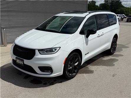 2024 Chrysler Pacifica Touring-L (Stk: UM049) in London - Image 1 of 26