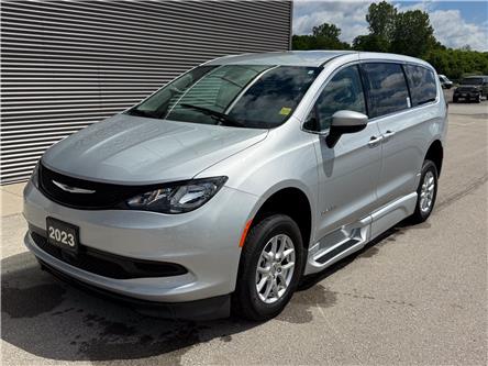 2023 Chrysler Grand Caravan SXT (Stk: UM050) in London - Image 1 of 28