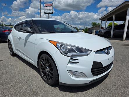 2016 Hyundai Veloster Turbo in Kemptville - Image 1 of 15