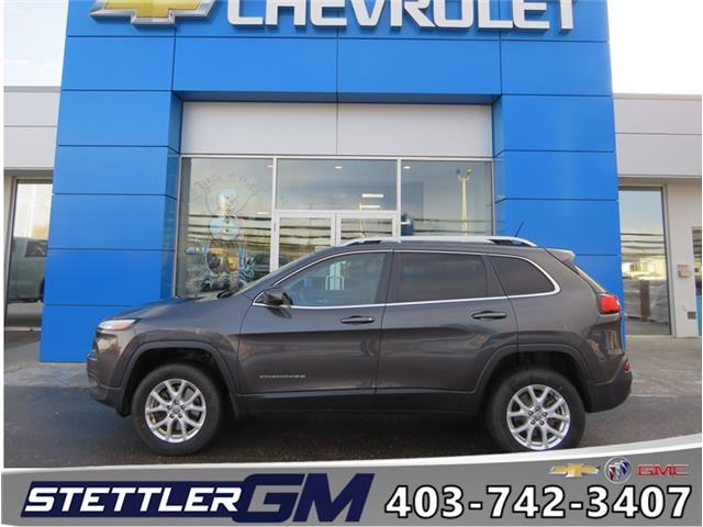 2015 Jeep Cherokee North (Stk: 21195A) in STETTLER - Image 1 of 19