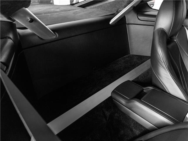 2012 Aston Martin Vantage Manual V12 in Woodbridge - Image 48 of 49