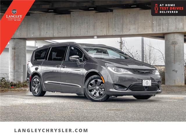 2019 Chrysler Pacifica Hybrid Limited (Stk: M202797A) in Surrey - Image 1 of 26