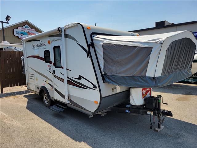 2013 Jayco Jay Feather Hybrid in Kemptville - Image 1 of 11